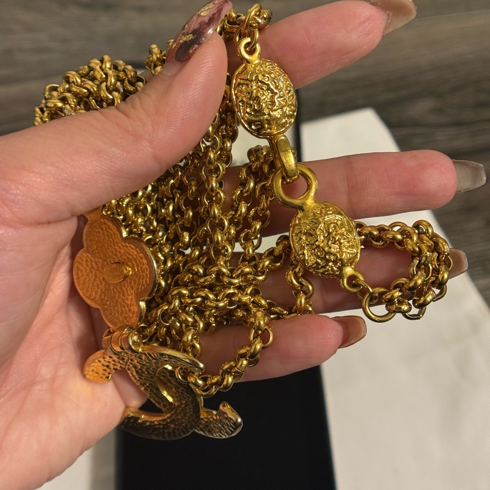 CHANEL Vintage Gold CC Clover Multi Strand Long Chain Pendant Necklace - Picture 9 of 14